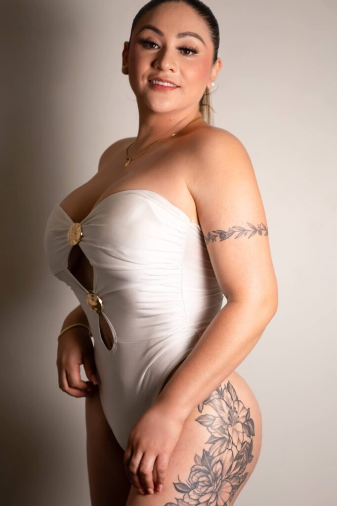Lina, Hure posiert in einem Body auf Mujeresconclase mit 36 Jahre alt-092