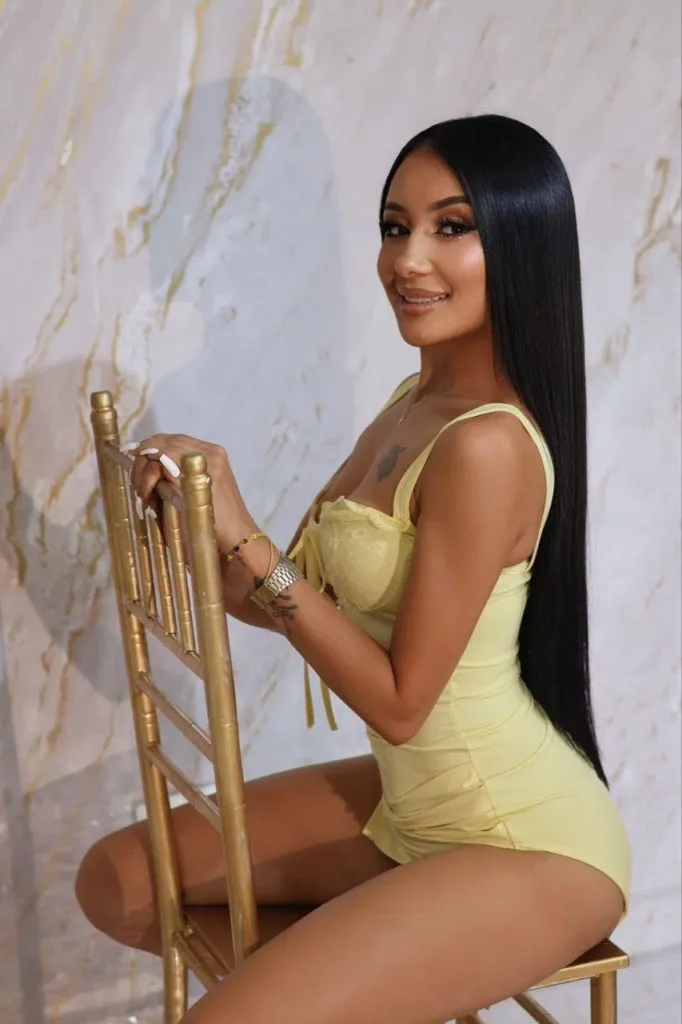 Nicole, escort de luxe à Málaga-049