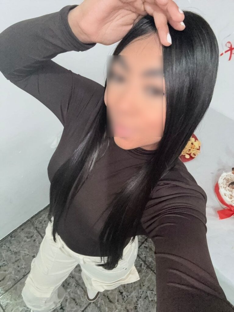 Macarena, puta de 31 años se toma una selfie para Mujeresconclase-154